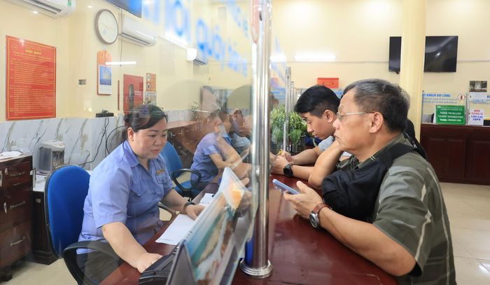 Sáng 5/9, ngành Đường sắt mở bán vé Tết rộng rãi tàu Bắc - Nam phục vụ hành khách với số lượng khoảng 300.000 vé tàu đi suốt (Ảnh: minh hoạ).