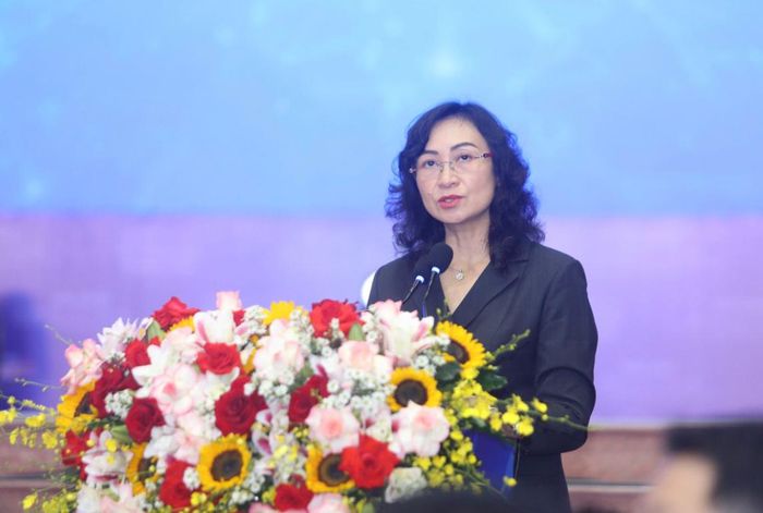 Thứ trưởng Bộ Công thương Phan Thị Thắng phát biểu tại hội nghị.