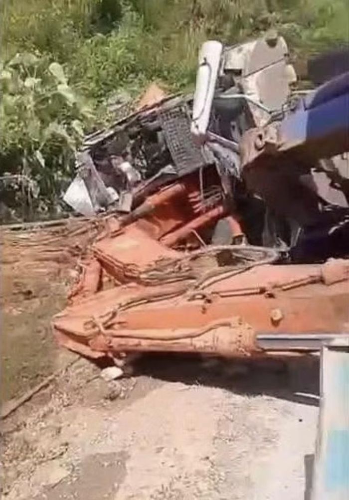 Vụ tai nạn khiến 2 vợ chồng thiệt mạng. (Ảnh Ngọc Tú).