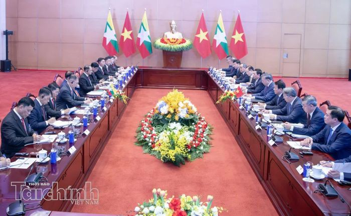 Tổng Bí thư, Chủ tịch nước Tô Lâm và Tổng thống Min Aung Hlaing hội đàm.