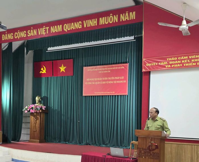 Ông Lâm Tùng Quế – Chi Cục trưởng Chi cục Kiểm lâm TP.Hồ Chí Minh phát biểu tại Hội nghị.