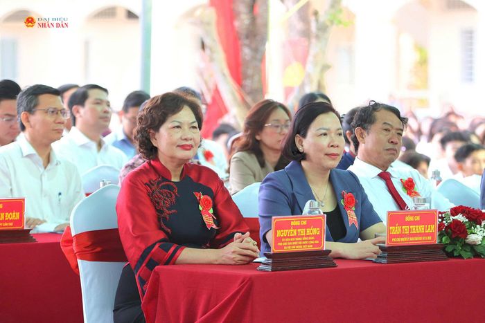 Phó Chủ tịch Quốc hội Nguyễn Thị Hồng dự Lễ khai giảng năm học mới 2026 - 2027 tại Trường THCS và THPT Ngã Sáu, TP. Cần Thơ. Ảnh: Vũ Châu