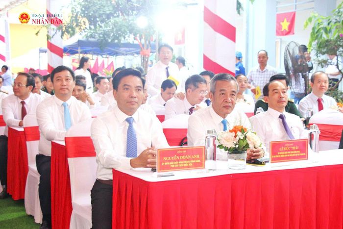 Phó Chủ tịch Quốc hội, Thượng tướng Nguyễn Doãn Anh dự lễ khai giảng năm học mới tại Trường phổ thông nội trú TH&THCS Sơn Thủy, tỉnh Thanh Hóa. Ảnh: Nhật Trường