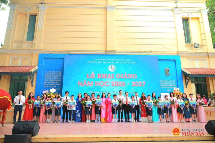 Ra mắt khối 6 năm học 2026-2027 của trường THCS Trưng Vương