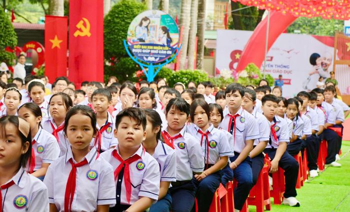 Hơn 1 triệu học sinh TP. Đồng Nai cùng hàng chục triệu học sinh trên cả nước chính thức bước vào năm học 2026 - 2027. Ảnh: Văn Dũng