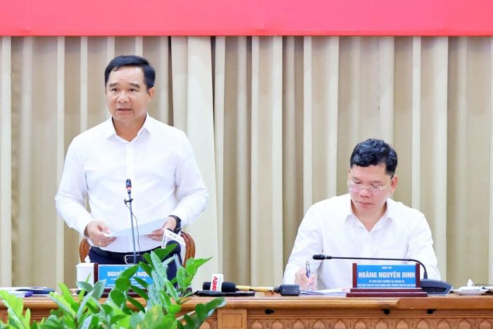 Chủ tịch UBND TP HCM Nguyễn Văn Được phát biểu chỉ đạo tại phiên họp. Ảnh: UBND TP HCM