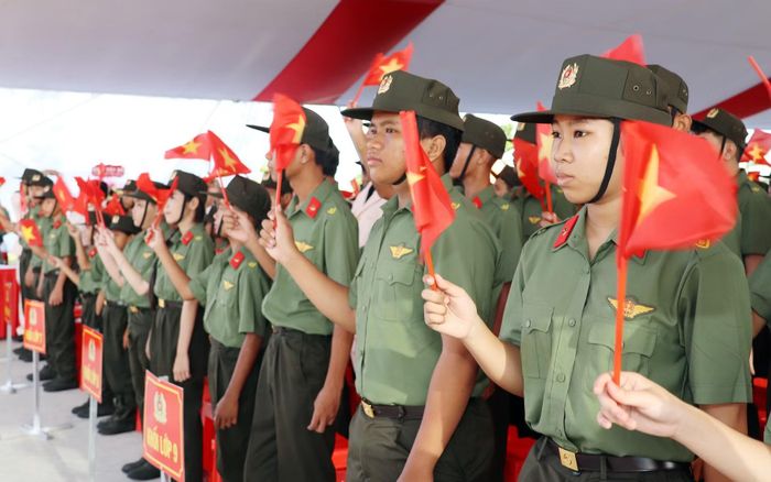Các em học sinh Trường Văn hóa CAND III vui mừng bước vào năm học mới.