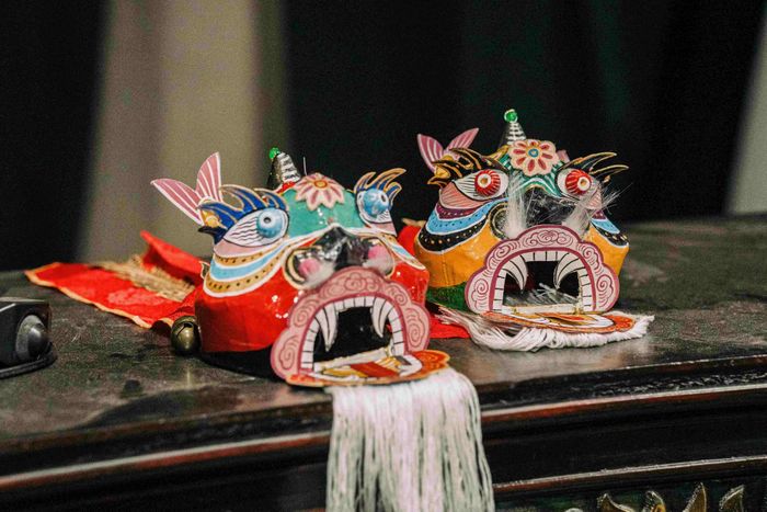 Đèn Sư tử được trưng bày trong triển lãm "Lưu Trăng". (ảnh: Lê Chiến Thắng)