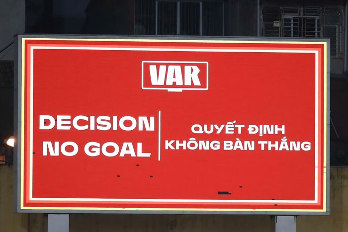 Đội khách đã có một lần chọc thủng lưới CLB CAHN trong hiệp 1 tuy nhiên bàn thắng không được công nhận.