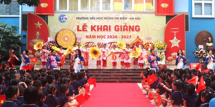 Các tiết mục biểu diễn nghệ thuật đặc sắc tại Lễ khai giảng. Ảnh: Linh Nguyễn