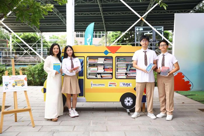 Học sinh Trường Phổ thông Liên cấp Song ngữ Quốc tế Wellspring Hanoi quyên góp trên 2.000 đầu sách nhân dịp đầu năm mới.