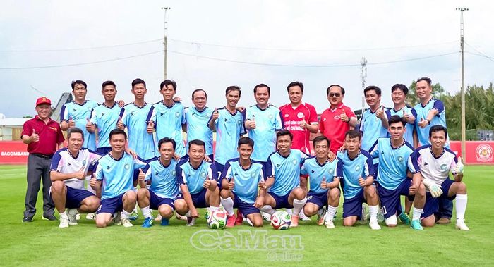 Hoạt động giao lưu bóng đá thắt chặt mối quan hệ giữa Cà Mau và Thành phố Hồ Chí Minh.