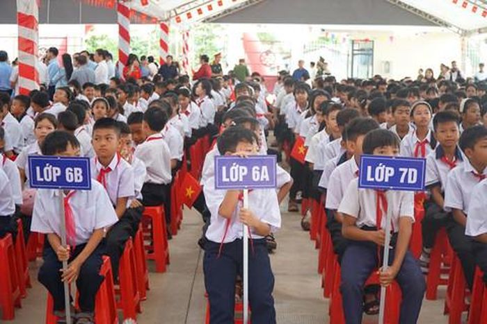 Học trò ngày khai giảng