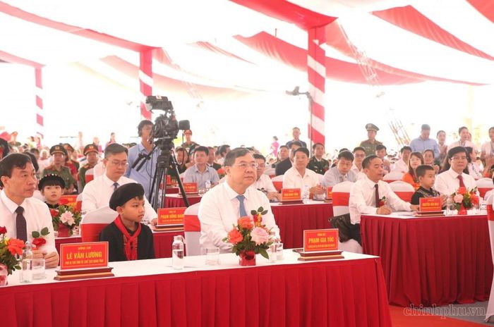 Phó Thủ tướng Thường trực Phạm Gia Túc và các đại biểu tại buổi Lễ. Ảnh: Chinhphu.vn