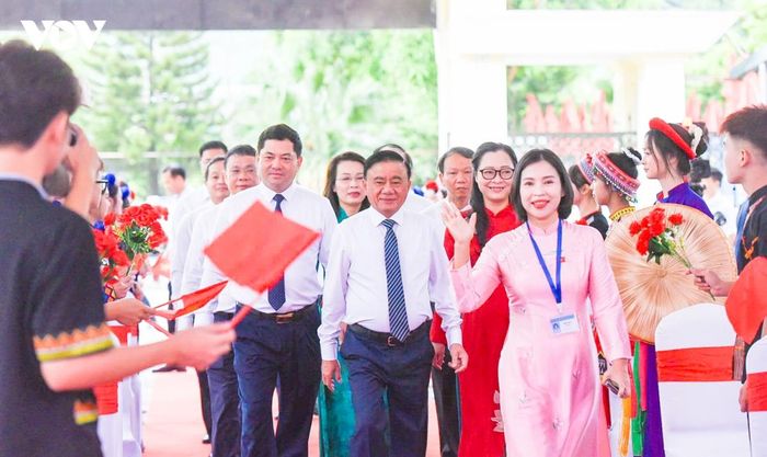 Ủy viên Bộ Chính trị, Thường trực Ban Bí thư Trần Cẩm Tú dự lễ khai giảng tại Trường phổ thông dân tộc nội trú tỉnh Bắc Ninh