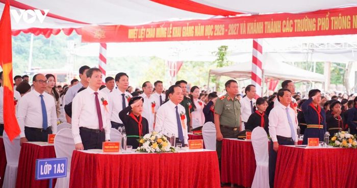Ủy viên Bộ Chính trị, Bí thư Trung ương Đảng, Trưởng Ban Tuyên giáo Trung ương Trịnh Văn Quyết dự lễ khai giảng tại Trường Phổ thông nội trú liên cấp Tiểu học và THCS Thanh Thủy, tỉnh Tuyên Quang