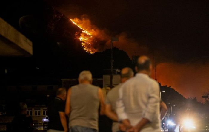Một vụ cháy rừng gần thị trấn Omis, Croatia, tháng 8/2026. (Ảnh: Getty Images)