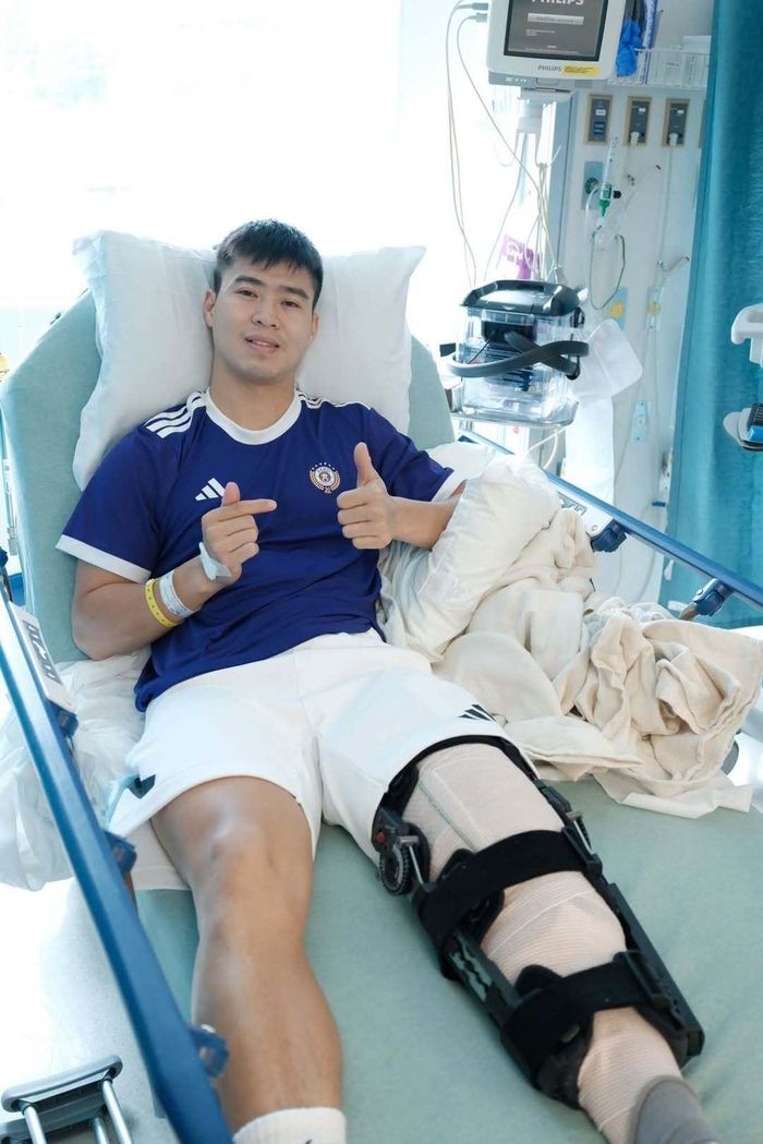 Duy Mạnh thông báo ca phẫu thuật chấn thương sụn chêm diễn ra thành công. (Ảnh: Đỗ Duy Mạnh)