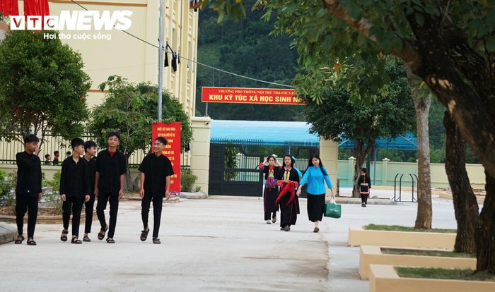 Có tổng cộng 327 học sinh nội trú sẽ ăn, ở và sinh hoạt tại trường trong những ngày xa gia đình. (Ảnh: Tiến Thắng)
