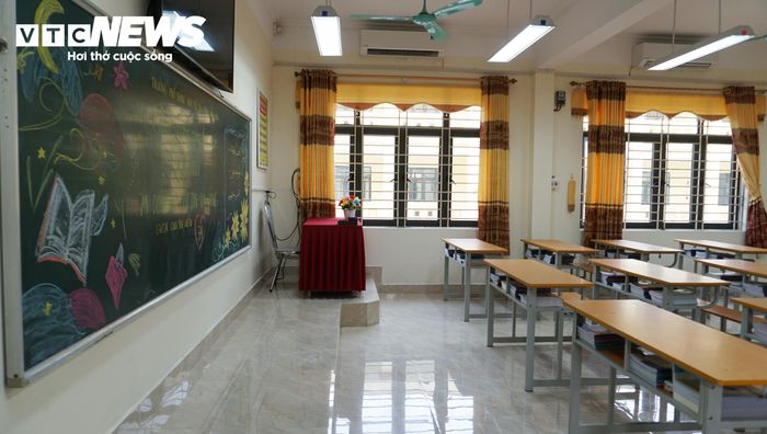 Không gian phòng học mới được bố trí ngăn nắp, gọn gàng. (Ảnh: Tiến Thắng)