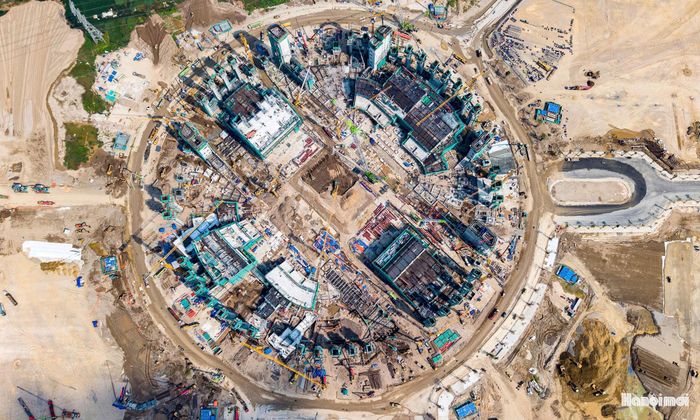 Nằm ở cửa ngõ phía Nam Hà Nội, Khu đô thị Thể thao Quốc tế Hà Nội đang hình thành một không gian phát triển mới với quy mô rất lớn. Điểm nhấn của dự án là sân vận động Trống Đồng có diện tích khoảng 73,3ha, sức chứa 135.000 chỗ ngồi và được định hướng trở thành sân vận động lớn bậc nhất thế giới.