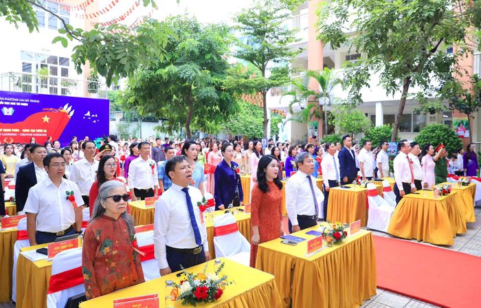 Chủ tịch UBND thành phố Hà Nội Vũ Đại Thắng dự Lễ khai giảng năm học mới 2026-2027 tại Trường Tiểu học Ngô Thì Nhậm. Ảnh: Viết Thành