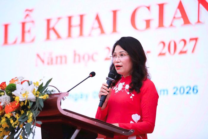 Nhà giáo Lê Kim Anh, Hiệu trưởng Trường Trung học cơ sở Trần Duy Hưng. Ảnh: Quang Thái