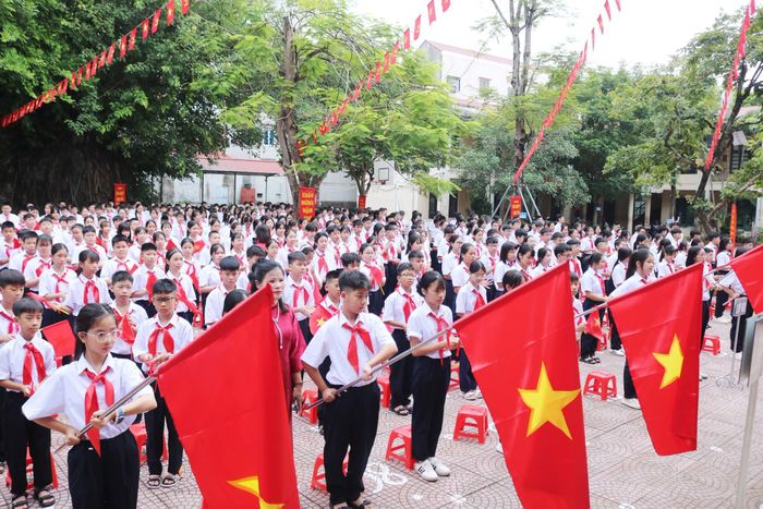 Các cơ sở giáo dục trên địa bàn xã Quốc Oai tổ chức lễ khai giảng trang trọng, vui tươi, an toàn, tiết kiệm và lấy học sinh làm trung tâm. Ảnh: PV