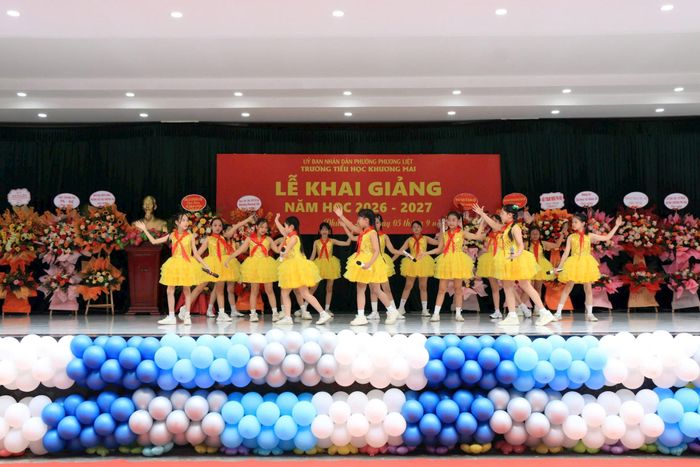 Các tiết mục văn nghệ đặc sắc do chính học sinh biểu diễn. Ảnh: NT