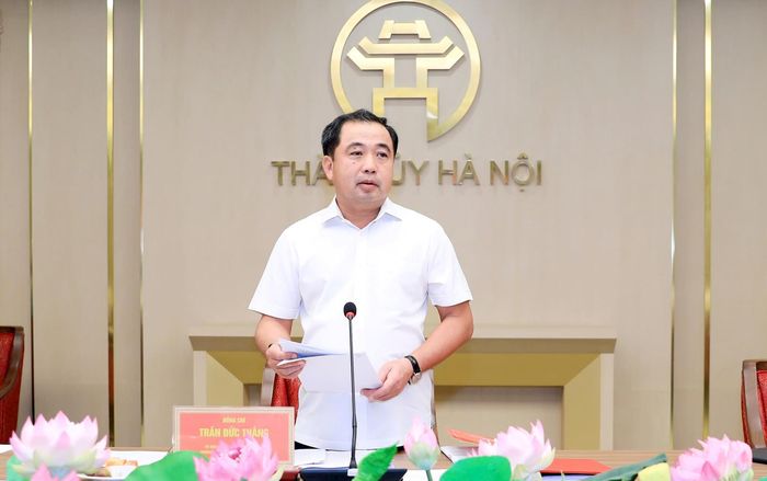 Bí thư Thành ủy Hà Nội Trần Đức Thắng phát biểu kết luận phiên họp Ban Chỉ đạo Thành ủy về phòng, chống tham nhũng, lãng phí, tiêu cực. Ảnh: Quang Thái