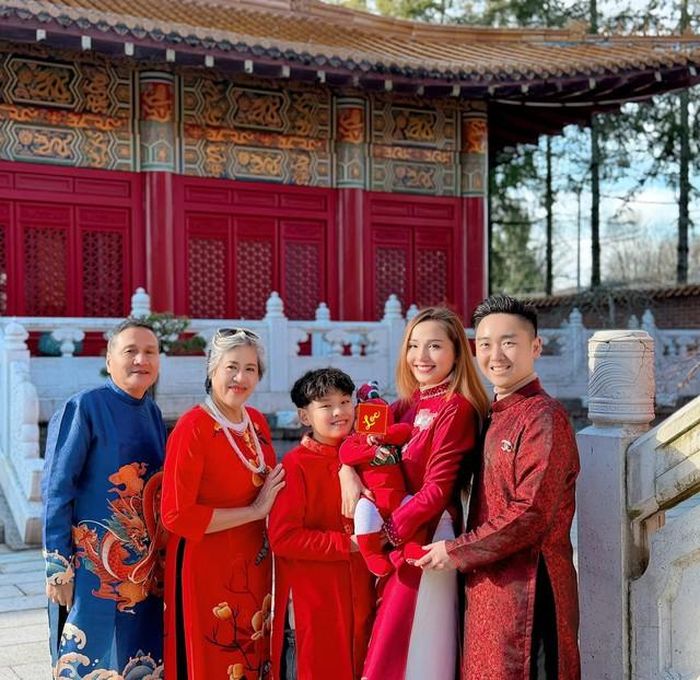 Cuộc sống của Diễm Hương có nhiều thay đổi sau khi gia đình đón thêm thành viên mới. Đầu năm 2026, cô trở lại công việc trang điểm cô dâu sau khoảng hai tháng sinh con thứ hai. Hiện cô cùng chồng và hai con sống tại Vancouver. Con trai lớn Noah của Diễm Hương đã bước sang tuổi 11. Người đẹp cho biết vì bận chăm sóc em bé, thời gian dành cho con trai lớn đôi lúc bị thu hẹp. Vì vậy, vợ chồng cô cố gắng sắp xếp những buổi đi chơi, sinh hoạt chung để bù đắp cho con.