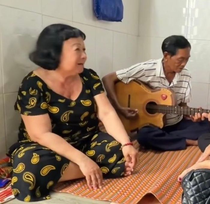 Chồng nghệ sĩ Thanh Thanh Huệ là nhạc công Thanh Đào bị u bàng quang nhưng cuộc sống khó khăn, không có tiền chữa bệnh. 