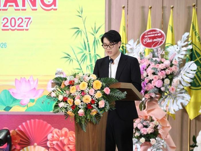 Đại diện sinh viên Nguyễn Thanh Tùng phát biểu tại buổi lễ.