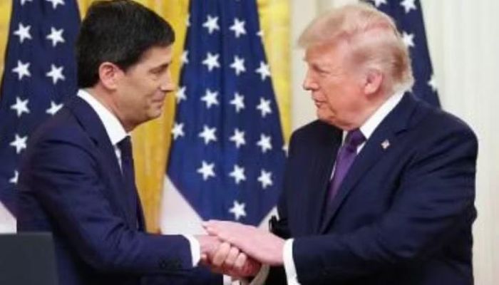 Trong bài đăng trên mạng xã hội Truth Social ngày 4/9, ông Trump cho rằng Mỹ nên là quốc gia có mức lãi suất thấp nhất thế giới. “Hạ lãi suất xuống hoặc tôi sẽ ngừng giao dịch thương mại với các quốc gia mà chúng ta đang bị thâm hụt”, ông viết.