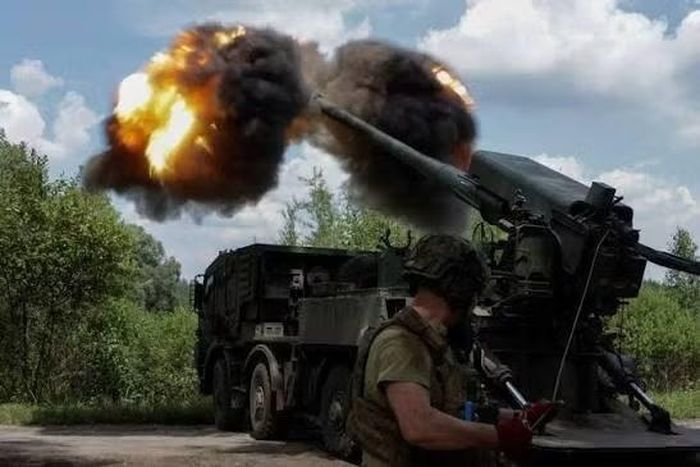 Trong Lực lượng Mặt đất Ukraine, khi đó đã có tiếng nói khẳng định sự quan tâm của họ đối với loại pháo tự hành này, chính xác là với mục đích trang bị vũ khí cấp lữ đoàn.