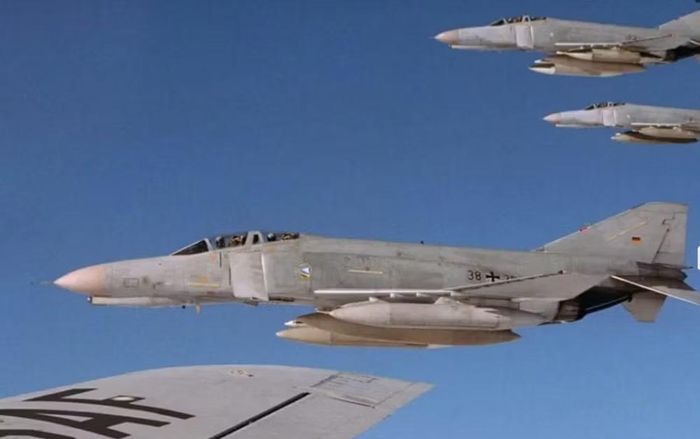 Theo Aviationist, chưa có dấu hiệu cho thấy các phi công đã kịp sử dụng ghế phóng để thoát khỏi máy bay trước khi xảy ra tai nạn. Nguyên nhân vụ rơi hiện chưa được công bố và sẽ được điều tra.