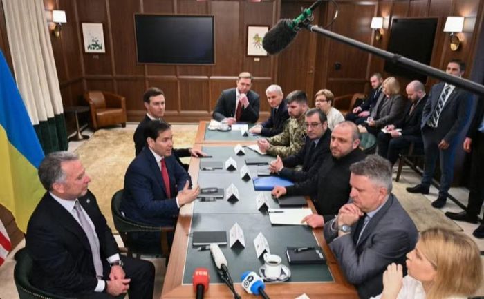 Theo ông Ushakov, Nga tái khẳng định mục tiêu của chiến dịch tại Ukraine sẽ đạt được và nhấn mạnh sự cần thiết phải giải quyết tận gốc các nguyên nhân dẫn tới xung đột.