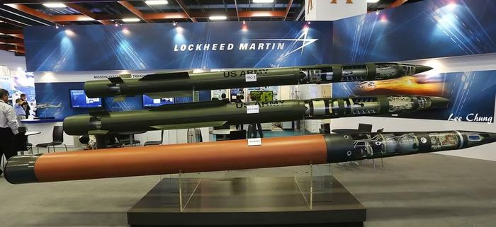 “General Dynamics và Lockheed Martin đã đáp lại lời kêu gọi, chúng tôi đang cắt giảm thủ tục hành chính, rút ngắn thời gian và nhanh chóng mở rộng năng lực sản xuất trong nước để cung cấp khả năng phòng không - phòng thủ tên lửa tiên tiến”, đại diện Lầu Năm Góc nói rõ.
