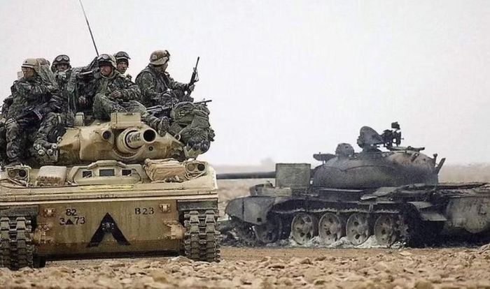 Đây cũng chính là điều khiến M551 trở thành một phương tiện “không giống xe tăng” - nó mang hình dáng và hỏa lực của xe tăng, nhưng được thiết kế để thực hiện những nhiệm vụ mà xe tăng chủ lực nặng nề khó đảm nhiệm.
