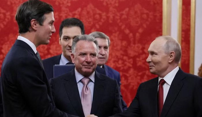 Tổng thống Putin và Tổng thống Trump sẽ tiếp tục duy trì liên lạc cá nhân, trong khi các kênh liên lạc thông qua ông Witkoff và ông Kushner cũng tiếp tục được triển khai.