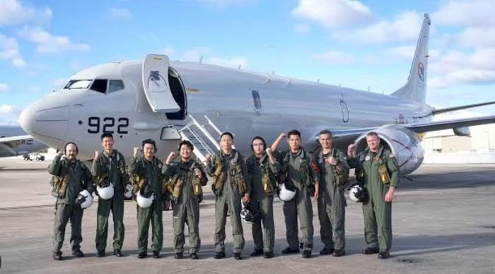 Máy bay tuần tra biển P-8A Poseidon sẽ là khí tài có năng lực đáng chú ý nhất trong phương án này.