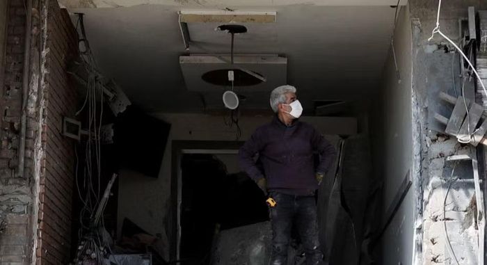 Sức ép kinh tế đang ngày càng rõ rệt. Theo Trung tâm Thống kê Iran, trong 1 tháng qua, lạm phát tăng 89% so với cùng kỳ năm trước. Riêng giá thực phẩm tăng 127%.