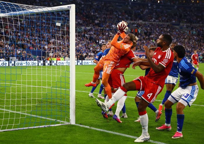 Bayern áp đảo thế trận tại Veltins-Arena nhưng lần đầu tịt ngòi ở Bundesliga kể từ tháng 2/2025.