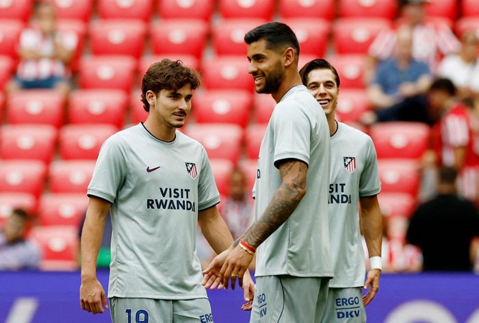  Atletico giữ được Alvarez sau một mùa hè nhiều biến động, nhưng tiền đạo Argentina vẫn cần thời gian để lấy lại phong độ và vị thế tại Metropolitano. 