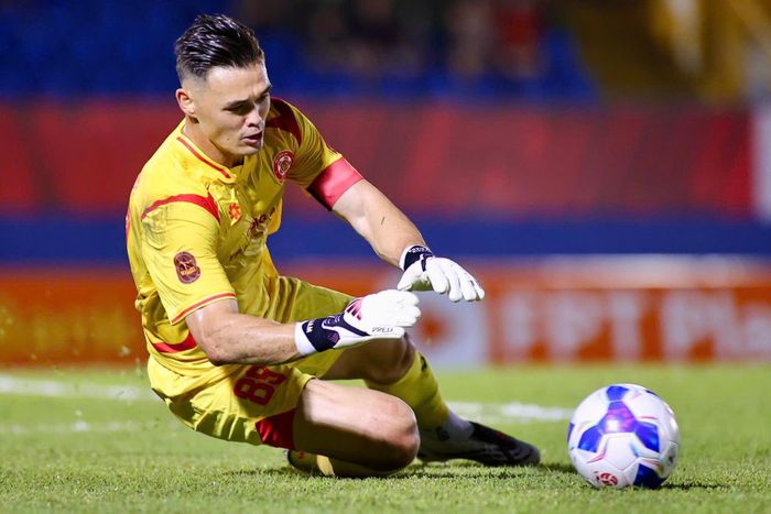  Lê Giang Patrik tiếp tục bắt chính cho CLB Công an TP.HCM sau danh hiệu Thủ môn xuất sắc nhất ASEAN Cup 2026. 