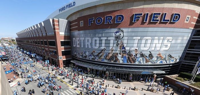  Các hãng xe từ Detroit đang nỗ lực thúc đẩy chính phủ ban hành lệnh cấm vĩnh viễn với xe Trung Quốc. Ảnh: Ford Field.