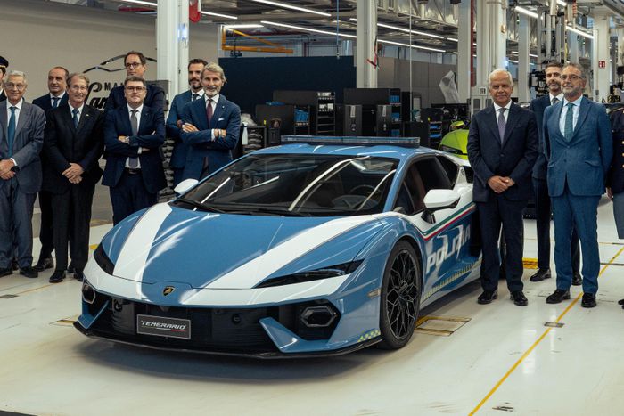  Lamborghini Temerario sẽ đồng hành cùng Urus Performante, Huracan và Gallardo trong các nhiệm vụ tuần tra và những hoạt động mang tính cộng đồng của lực lượng này. 