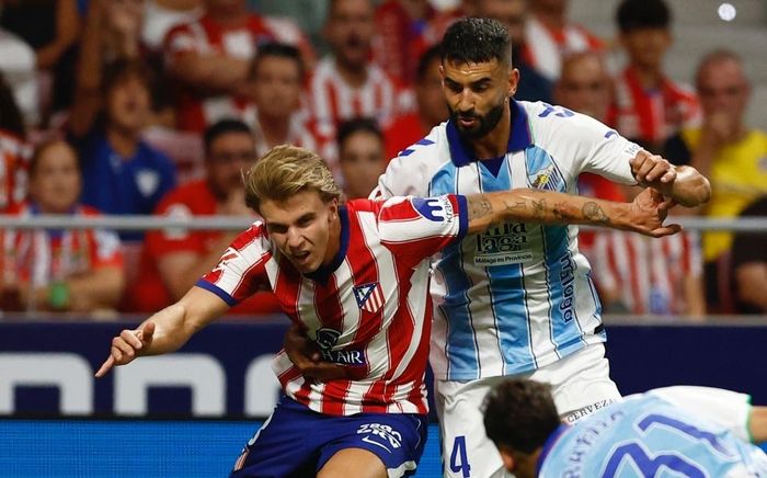 Pablo Barrios (trái) được Chelsea đưa vào tầm ngắm. Ảnh: Reuters.