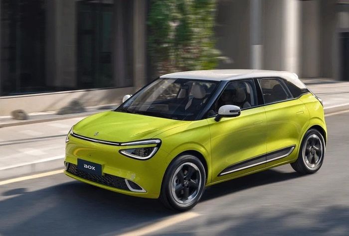  Mẫu xe vẫn xuất hiện ở trang chủ của hãng, nhưng không công bố giá bán chi tiết. Ảnh: Dongfeng. 