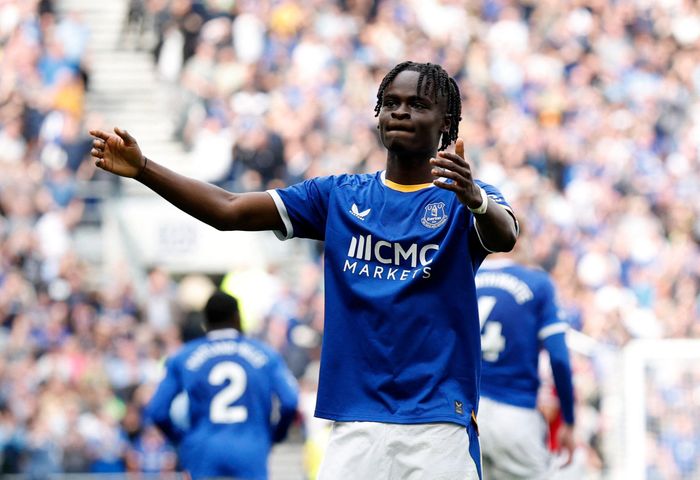  George gia nhập Everton từ Chelsea. 